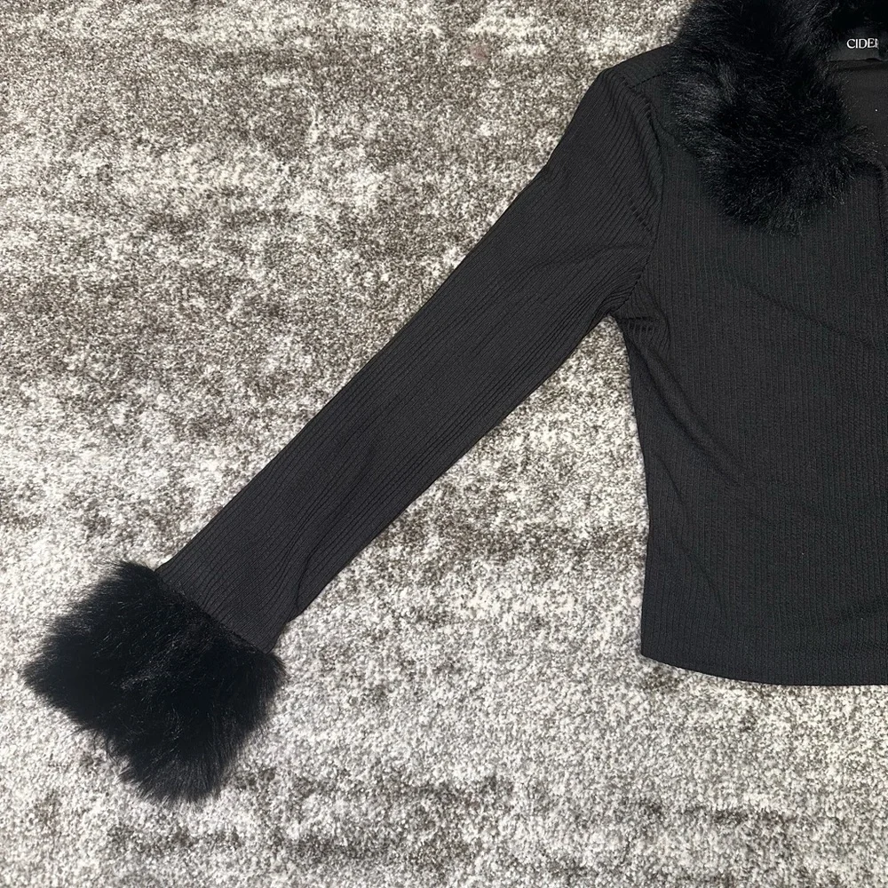 FAUX FUR BABY DOLL CARDIGAN/TOP - Picture 3 of 5